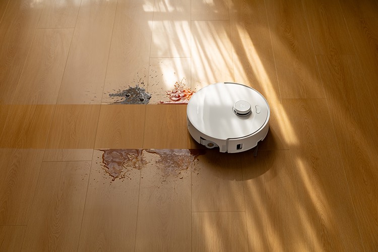 Qrevo Curv 2 Flow ile tek geçişte temizlik