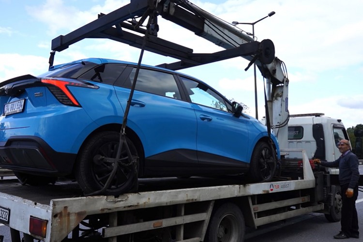 240 Kişilik Ekiple Elektrikli Araçların Yardımına Koşuyor