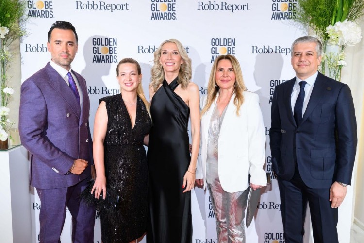 Karaca Cannes'da Türk kahvesi ikram etmenin gururunu yaşadı