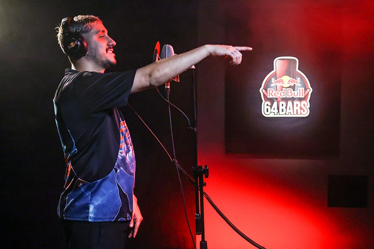 Red Bull 64 Bars'ın Yeni Bölümünde Mikrofonun Sahibi Muti