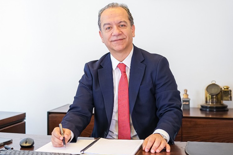 Devler liginde çifte başarı