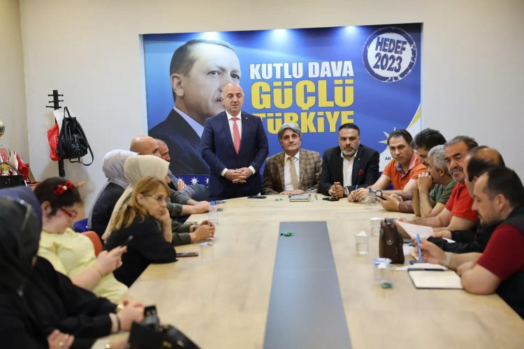 İki başkan mahalle teşkilatları ile buluştu