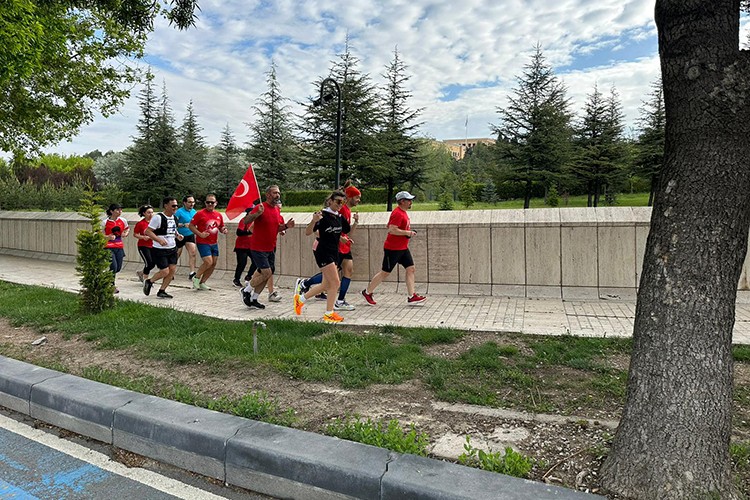 228 koşucu Atatürk'ün izinde Samsun'a ulaştı