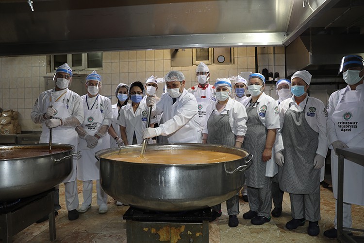 Etimesgut Belediyesi 30 bin ihtiyaç sahibine ulaştı