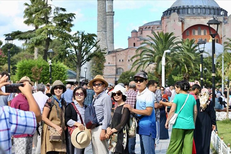 Yabancı turist çekme hamleleri sürüyor