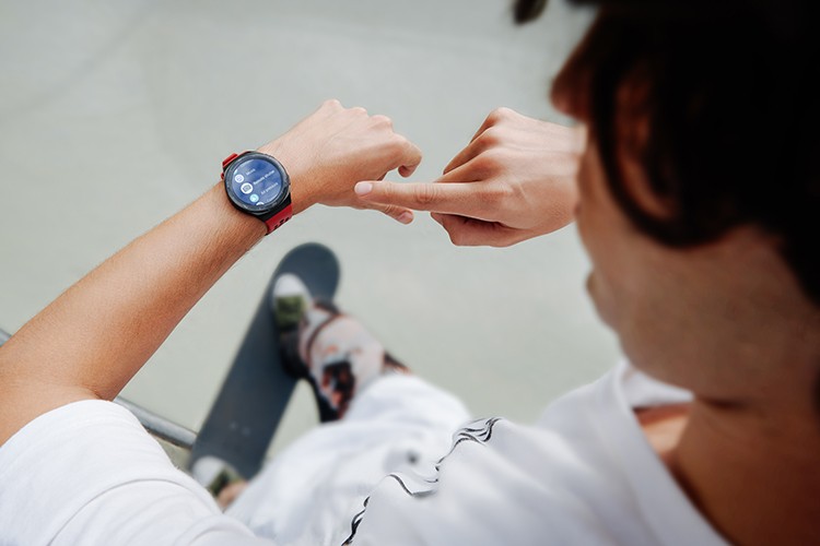 Bileğe takılan cihazlarda lider