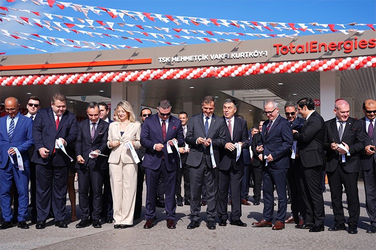 Yeni istasyonlarını İstanbul Kurtköy'de açtı