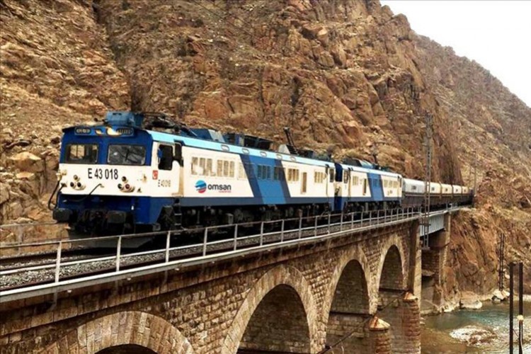 Tren işletmeciliği hakkı 5 yıl daha uzatıldı