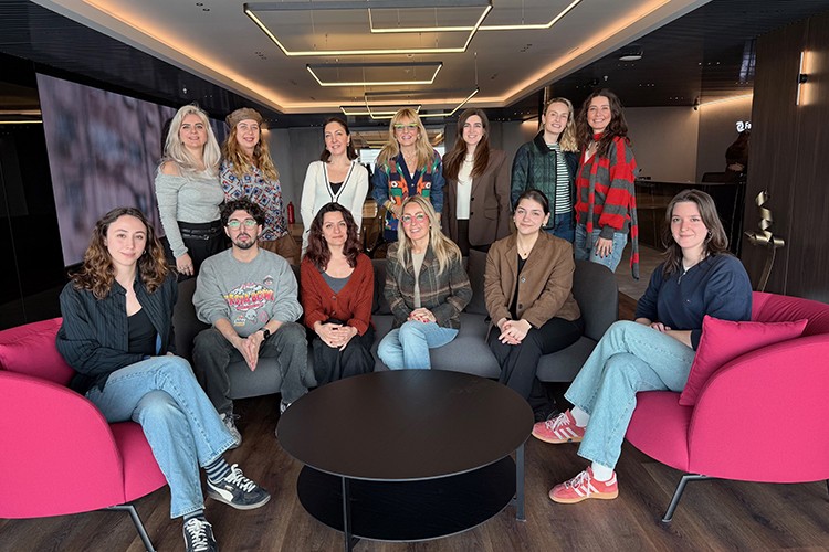 Genç sanatçılara kapsamlı üretim ve eğitim imkânı sunuyor