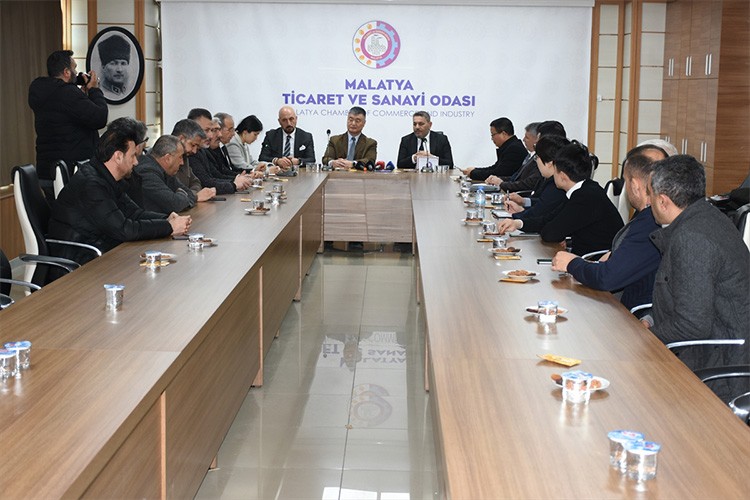 Çin heyeti depremlerin etkilediği Malatya'yı ziyaret etti