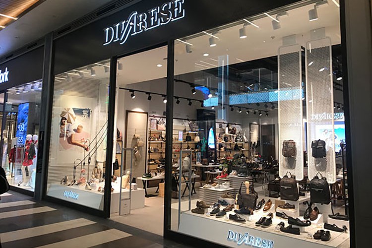 Divarese'den ayakkabı ve çanta alternatifleri