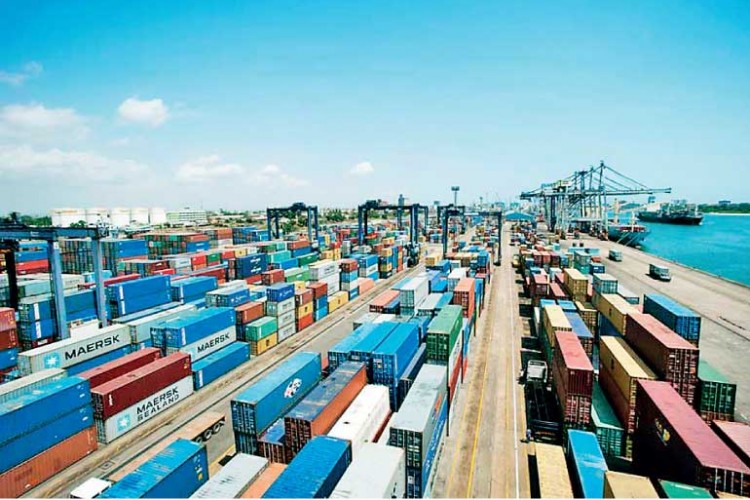 Çin limanlarında kargo hacmi ilk 5 ayda arttı