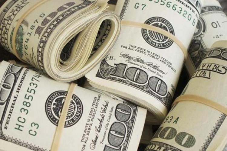 Dolar haftaya 48 lirayla başladı