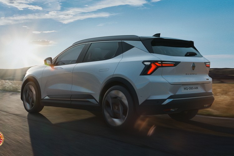 2024 YILININ OTOMOBİLİ: SCENIC E-TECH %100 ELEKTRİKLİ