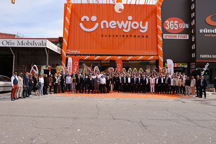 Yeni Türk markası Newjoy'un ilk açılışı İzmir'de yapıldı