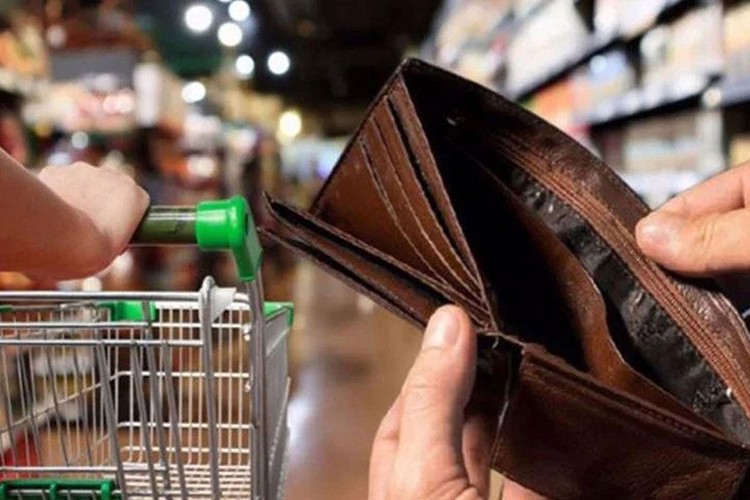 4 kişilik ailenin açlık sınırı 13 bin 334 lira oldu