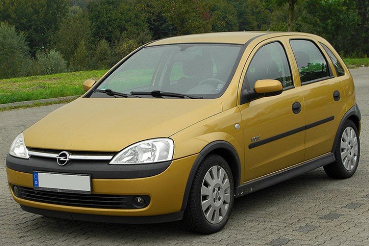 Opel Corsa B, 30. yaşını kutluyor