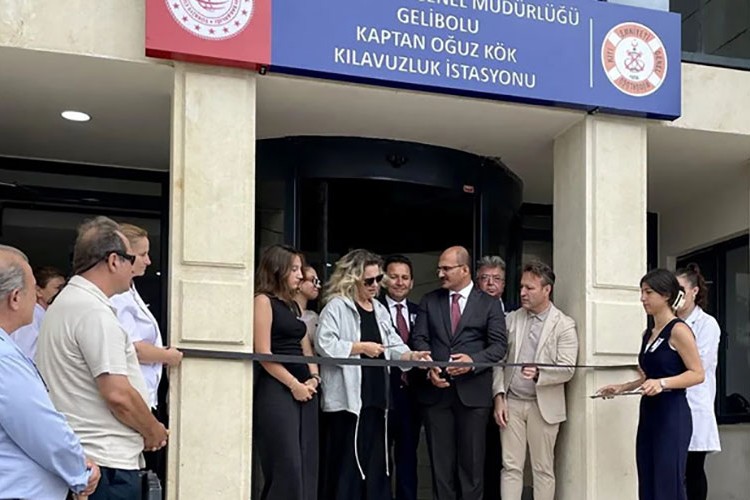 Denize düşerek şehit olmuştu