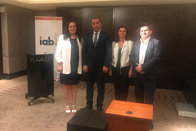 Şeffaf ve açık birey