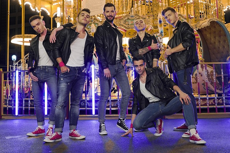 Hem veteriner hem şarkıcı