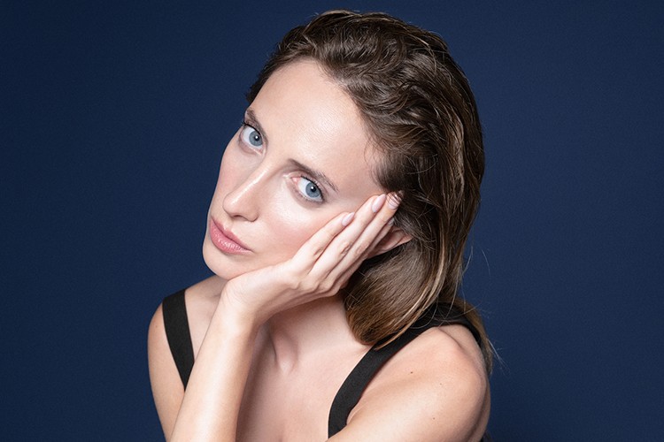 Türk popunun yükselen ismi üretmeye devam ediyor