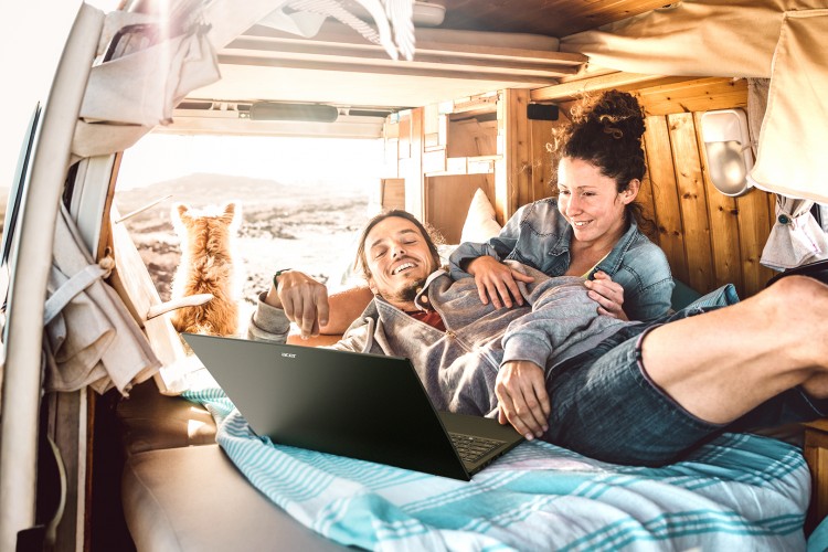 Swift Serisi Dizüstü Bilgisayarlarını Satışa Sundu