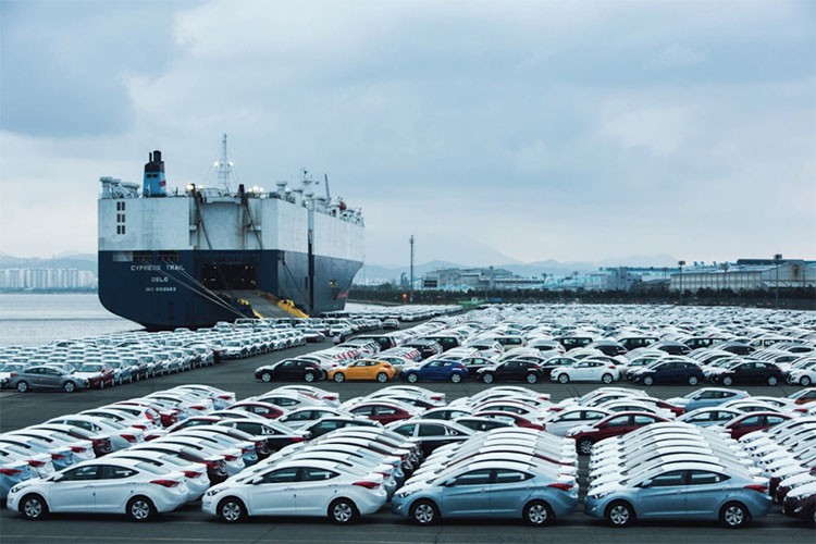 Otomotiv en fazla ihracat yapan sektör oldu