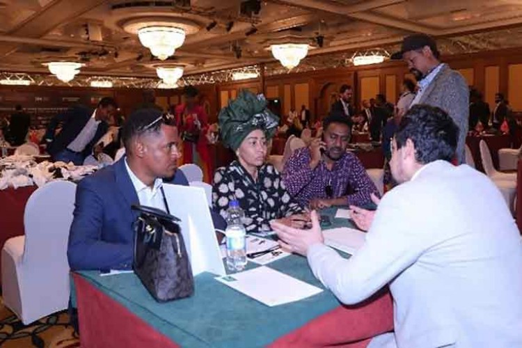 Türk ihracatçılar Etiyopya'da temaslarda bulundu