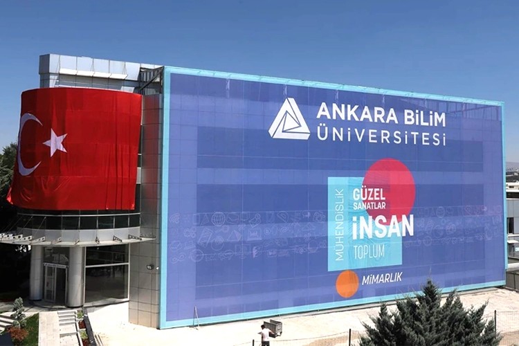Ankara Bilim Üniversitesi'nden öğrencilere iki yeni burs programı