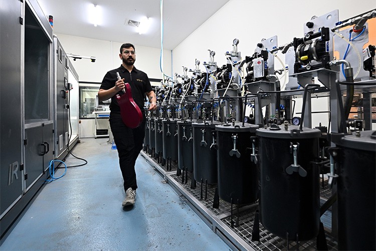 Gitar üretiminde dünyaya açılıyor