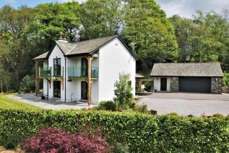 İngiltere'de konut fiyatları ağustosta yüzde 4,6 düştü