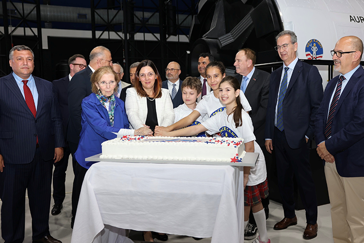 25 yılda 300 bin uzay meraklısına ilham verdi