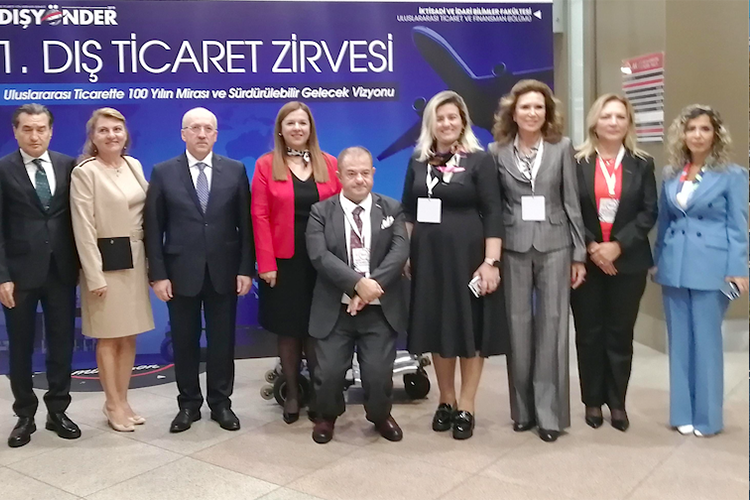 "Refahın yolu dış ticareti büyütmekten geçiyor"