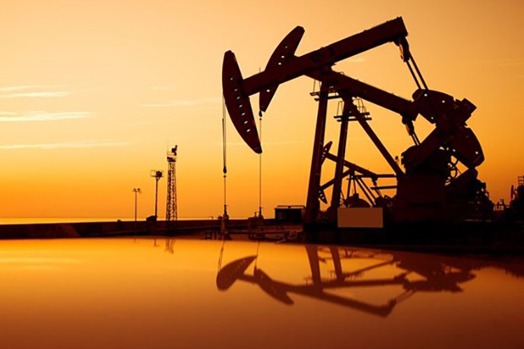 Petrol son 13 ayın zirvesinde