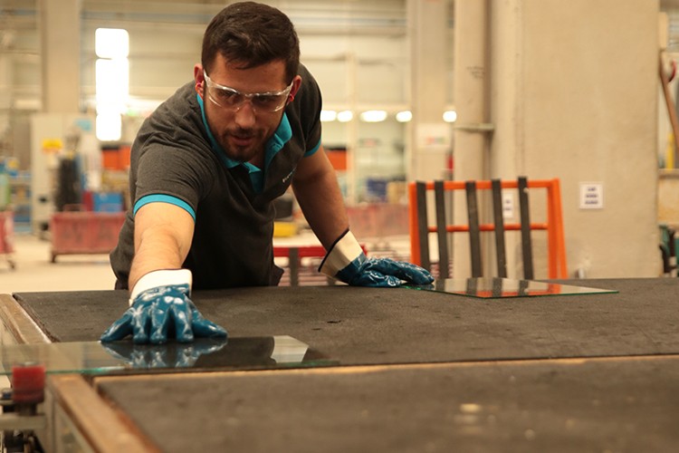 Cam Endüstrisi Sürdürülebilirliğin Lokomotif Sektörü Olacak