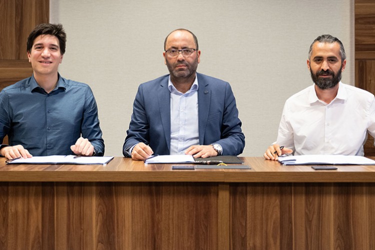 Türk savunma sanayisinde askeri araç elektroniği için işbirliği