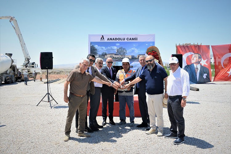 Anadolu Camii temel atma töreni yapıldı