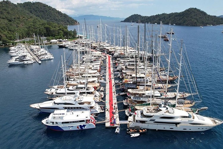 Marmaris'te yat şovu heyecanı