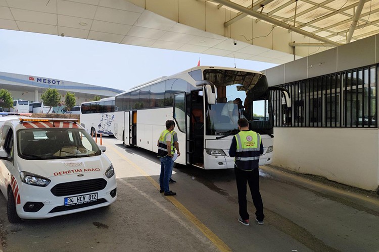 Bayram tatilinde korsan taşımacılık ve fahiş fiyata 23,5 milyon liralık ceza