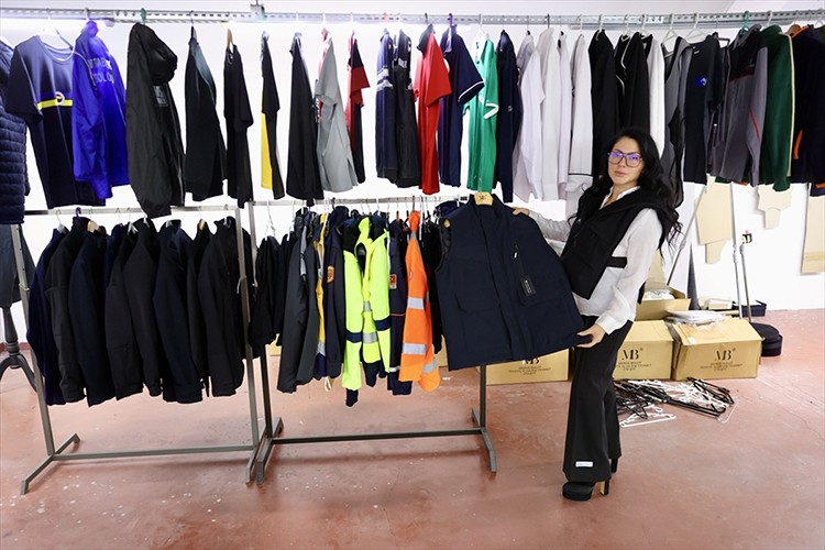 Üç dikiş makinesiyle başladı, dünya pazarına açıldı