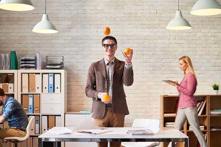 Gençler 'dalgalı'; kıdemli çalışanlar 'ikinci' ve 'portföy' kariyer peşinde