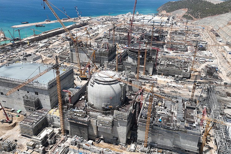 Ana pompalarının elektrik motorları yerleştirildi