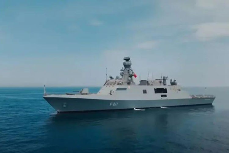 İnşa edilen ikinci korvetini denizle buluşturdu