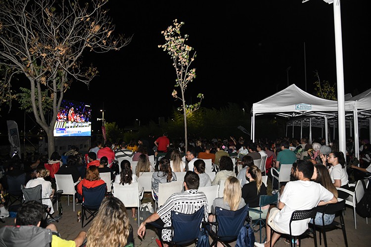 Kalamış'ta maç keyfi