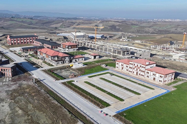 OSB yetkilileri fikirlerini akademisyenlerle paylaştı