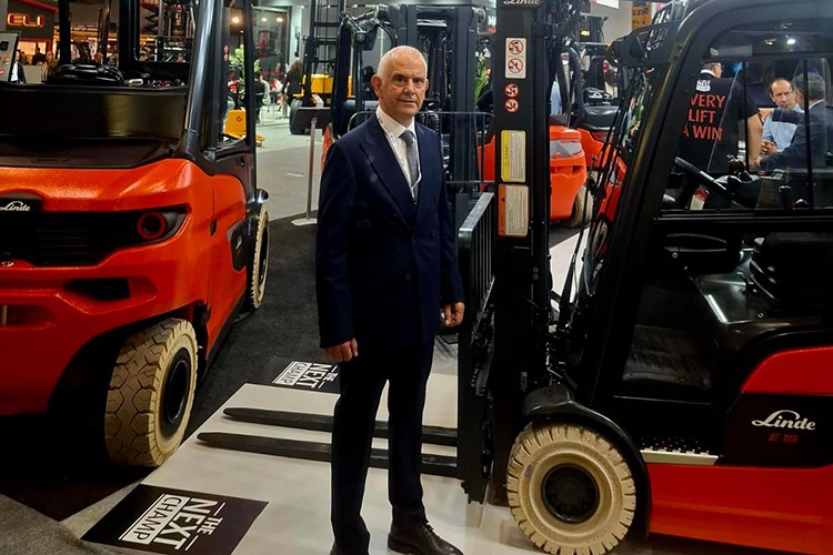 Geleceğin ıntralojistik sahnesini kurdu