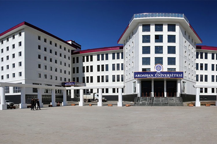 Ardahan Üniversitesi tükettiği elektriğin yüzde 80'ini üretecek