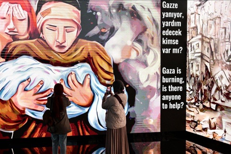 Savaşı gerçekliğiyle ortaya koyuyor