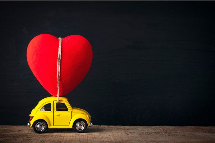 Sevgiliniz için dünyadaki en 'Çekici Hediye' Homer'den