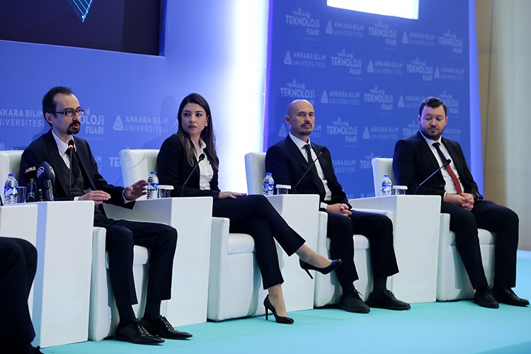 Verimlilik ve Teknoloji Fuarı'nda Türksat 6A ile ilgili panel düzenlendi